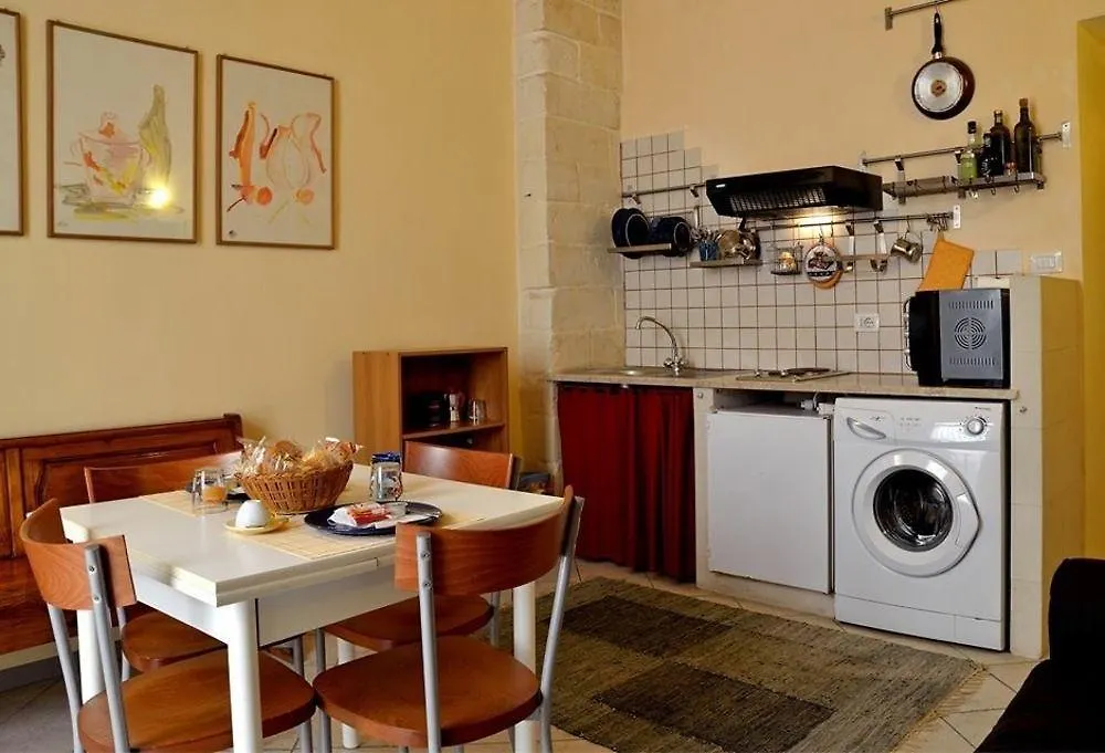 לצ'ה Tito Schipa B&B 0*,  איטליה