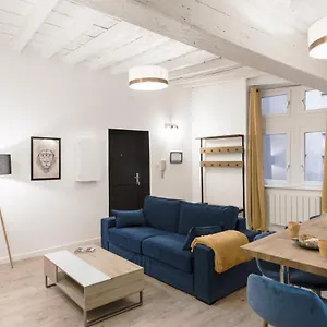https://le-nid-du-lion-joli-t2-quartier-st-georges-au-calme.hotels-rhonealpes.com